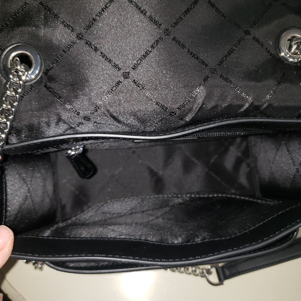 Michael Kors Crossbody - Picture 4 of 8